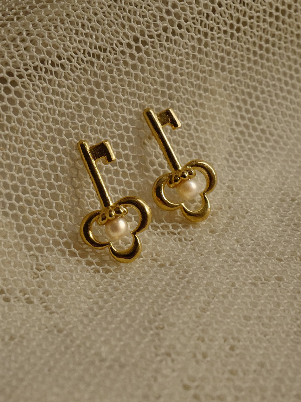 Alice Key&amp;Pearl Earring